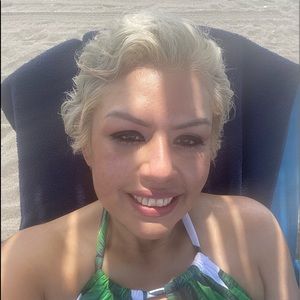 Meet your Posher, Miriam